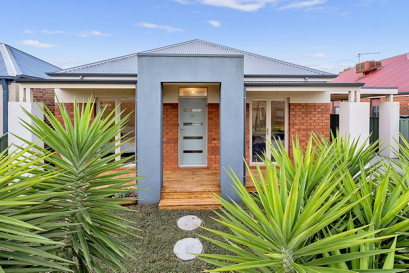 32 Chelsworth Loop, Craigieburn VIC 3064