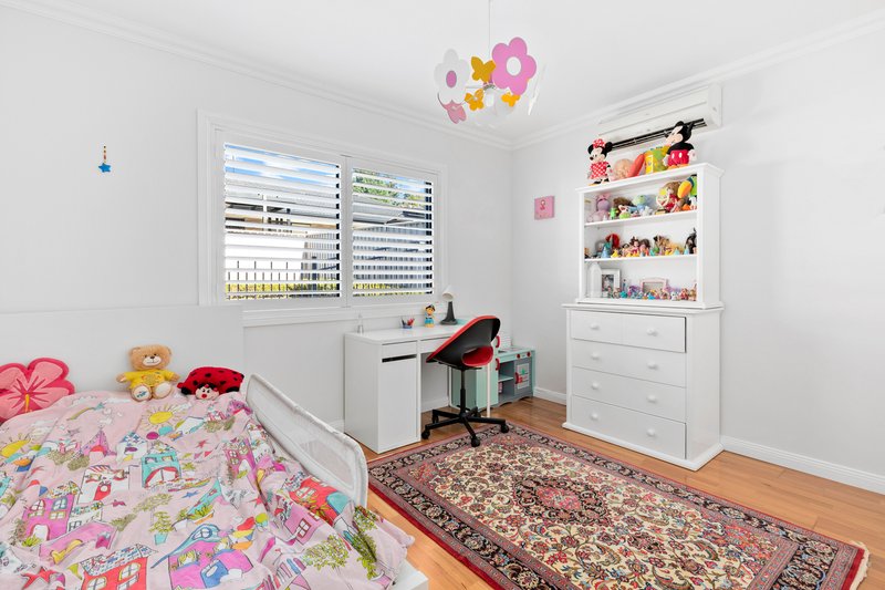 Photo - 32 Chepstow Drive, Castle Hill NSW 2154 - Image 12