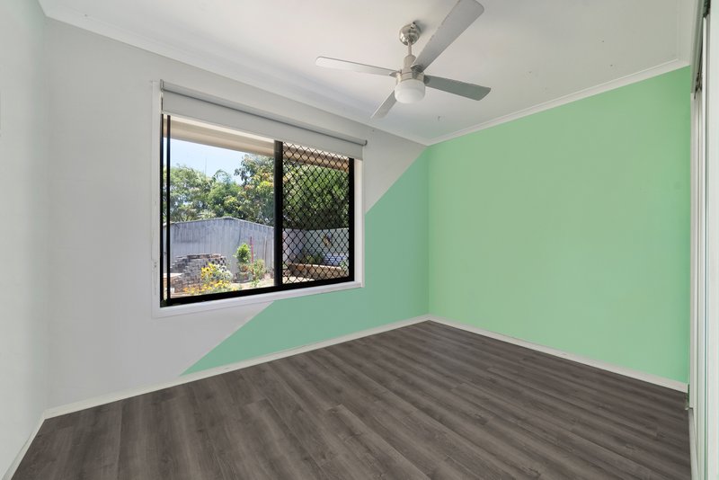 Photo - 32 Claremont Drive, Murrumba Downs QLD 4503 - Image 7