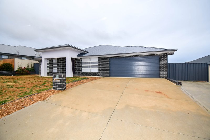 32 Coates Drive, Kelso NSW 2795