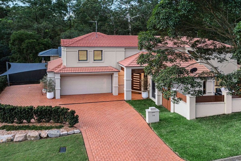 Photo - 32 Cobblestone Street, Bridgeman Downs QLD 4035 - Image 2