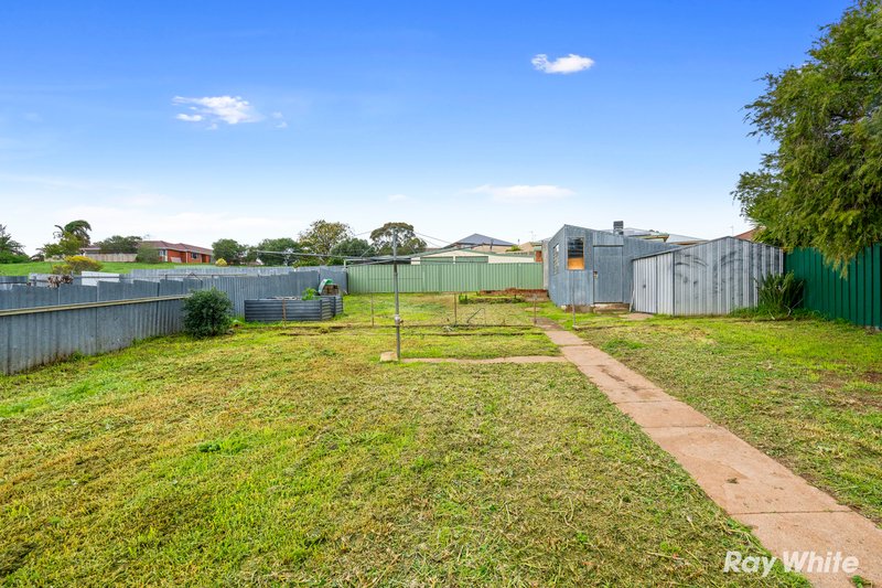 Photo - 32 Commins Street, Junee NSW 2663 - Image 17