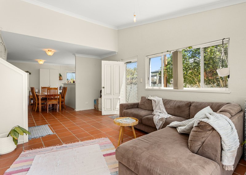 Photo - 3/2 Connell Street, Old Bar NSW 2430 - Image 5