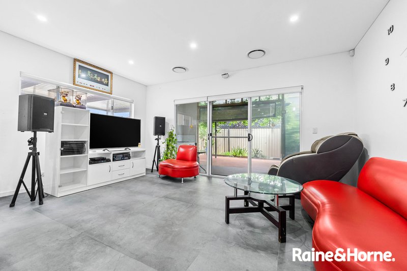 Photo - 32 Coolibar Street, Canley Heights NSW 2166 - Image 5