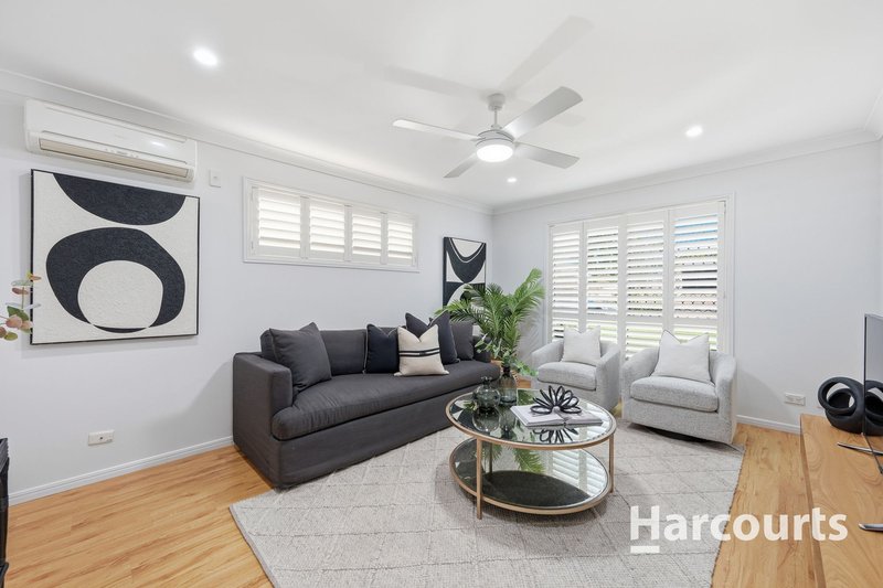 Photo - 32 Coora Street, Wishart QLD 4122 - Image 3