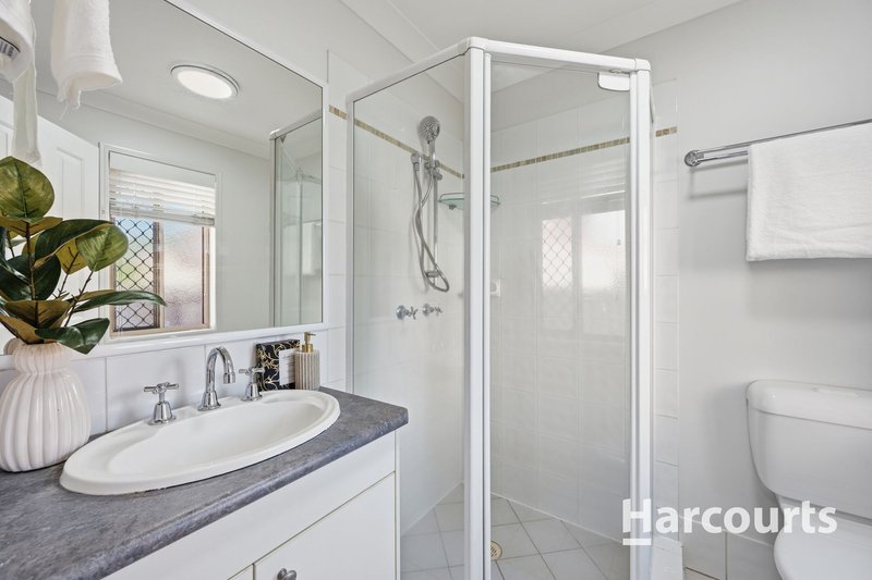 Photo - 32 Coora Street, Wishart QLD 4122 - Image 12