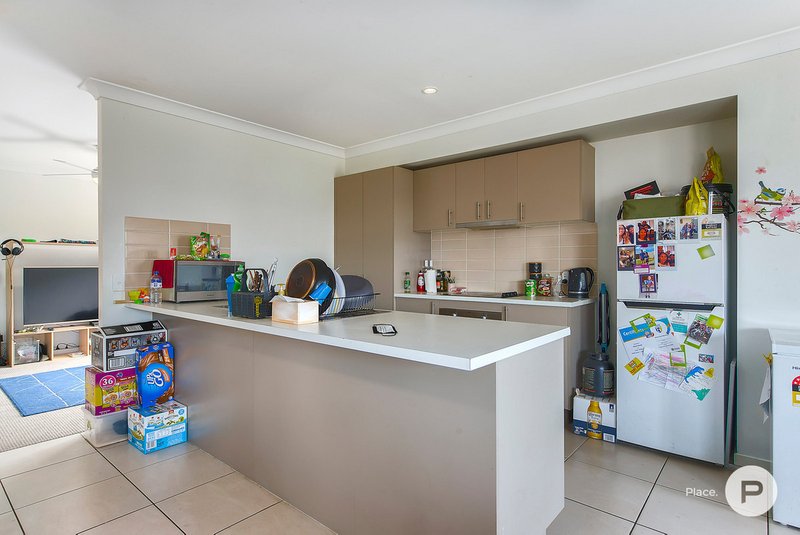 Photo - 32 Cornelia Street, Leichhardt QLD 4305 - Image 2