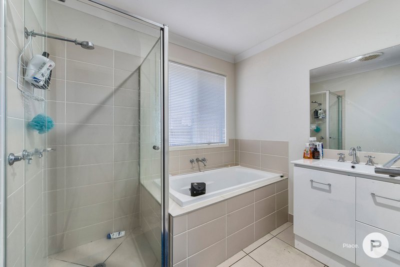 Photo - 32 Cornelia Street, Leichhardt QLD 4305 - Image 6