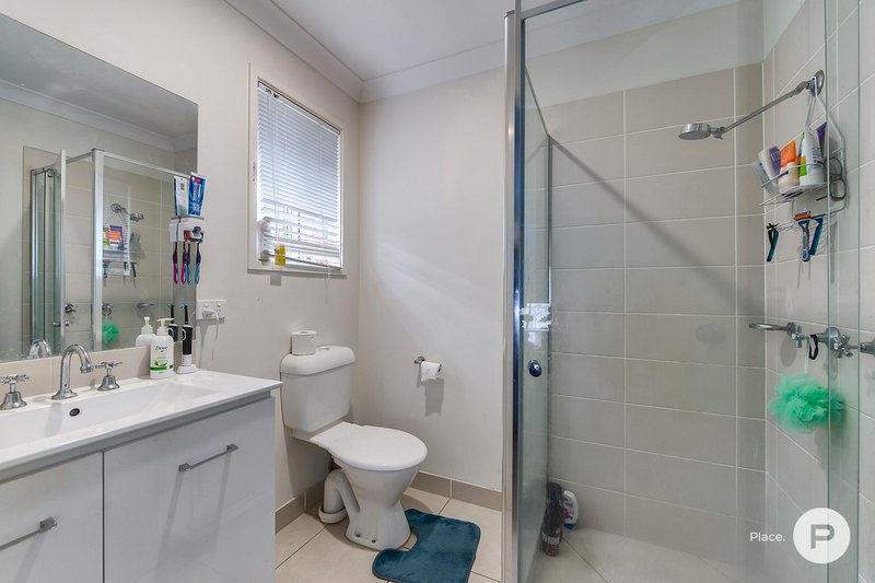 Photo - 32 Cornelia Street, Leichhardt QLD 4305 - Image 7