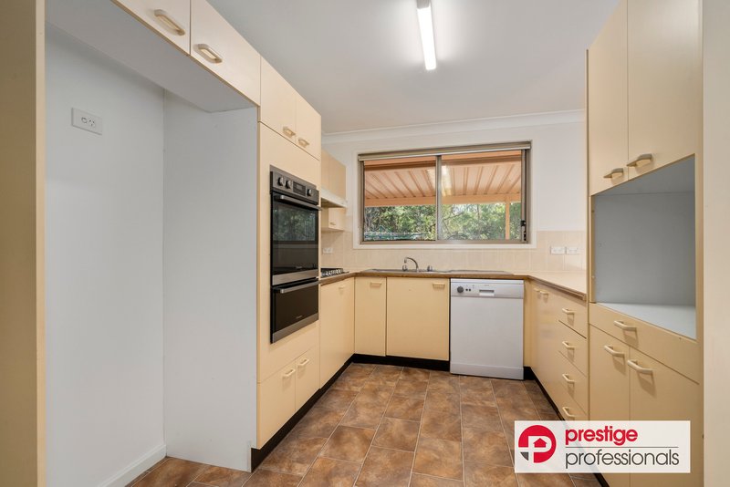 Photo - 32 Corryton Court, Wattle Grove NSW 2173 - Image 3