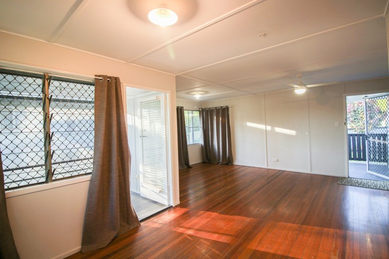 Photo - 32 Coverack Street, Leichhardt QLD 4305 - Image 5