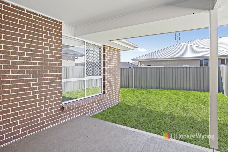 Photo - 32 Creswell Street, Wadalba NSW 2259 - Image 7