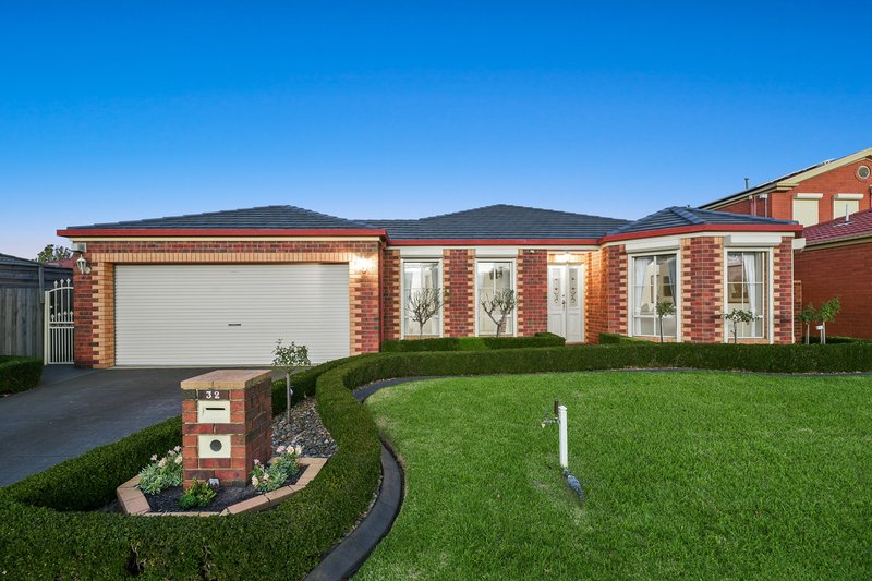 32 Cromford Crescent, Narre Warren South VIC 3805