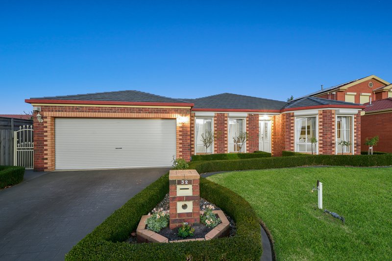 Photo - 32 Cromford Crescent, Narre Warren South VIC 3805 - Image 17