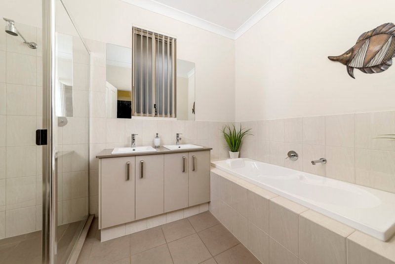 Photo - 32 Crompton Drive, St Clair SA 5011 - Image 7