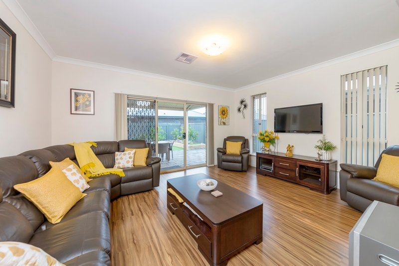 Photo - 32 Crompton Drive, St Clair SA 5011 - Image 17