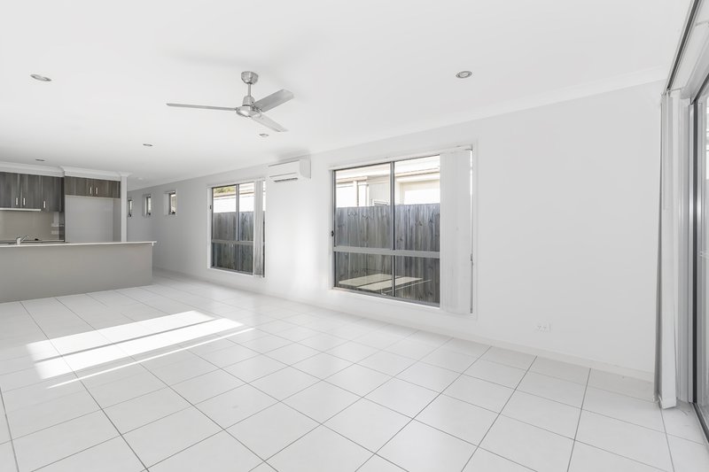 Photo - 32 Cumulus Circuit, Coomera QLD 4209 - Image 3