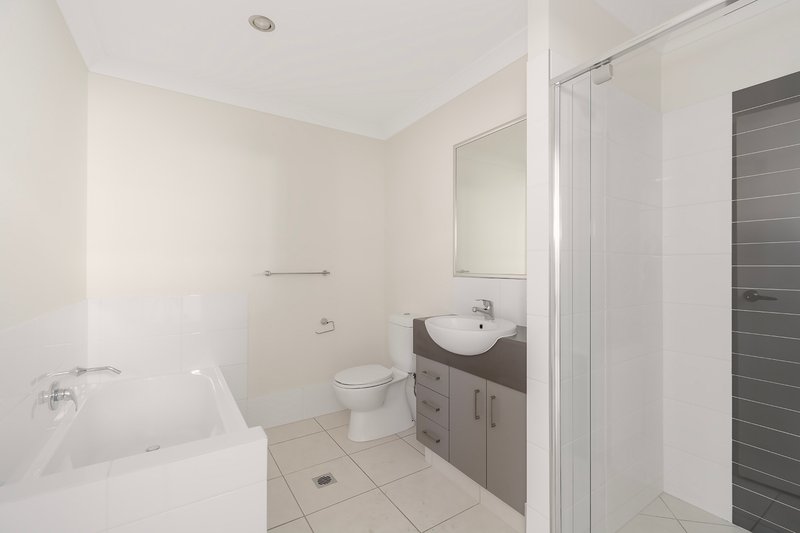 Photo - 32 Cumulus Circuit, Coomera QLD 4209 - Image 10