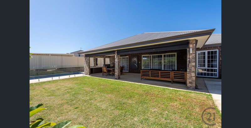 Photo - 32 Dandaragan Drive, Dawesville WA 6211 - Image 8