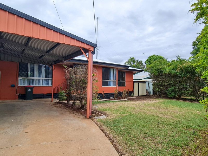 Photo - 32 Darling Crescent, Mount Isa QLD 4825 - Image 1