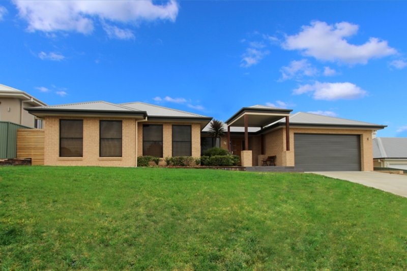 32 Darwin Drive, Llanarth NSW 2795