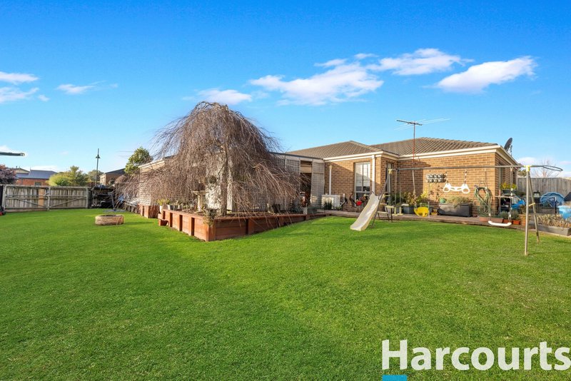 Photo - 32 Davey Drive, Drouin VIC 3818 - Image 9