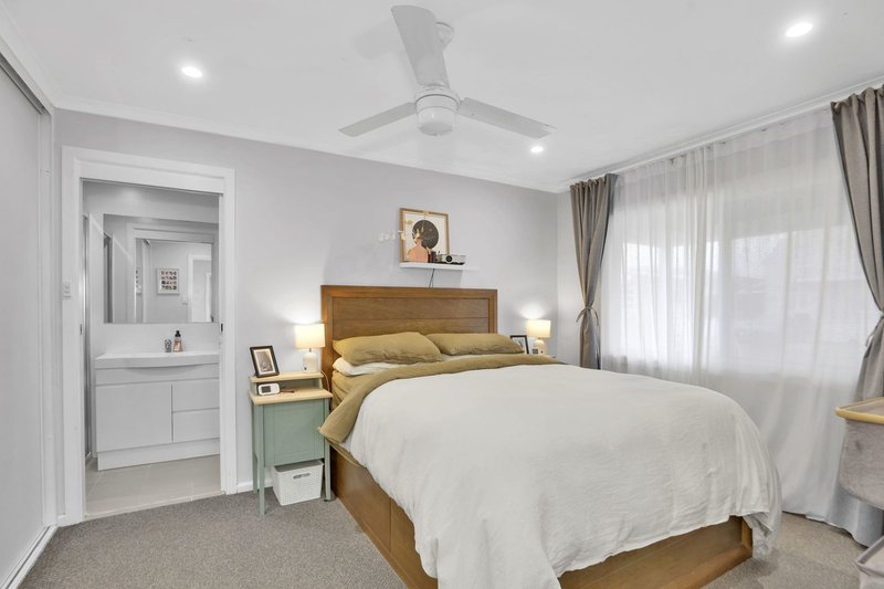 Photo - 32 Davis Avenue, Davistown NSW 2251 - Image 3