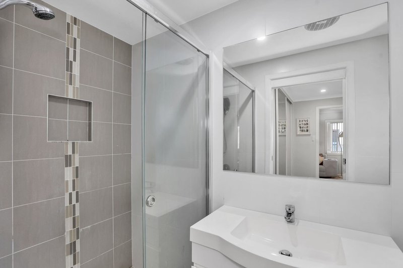 Photo - 32 Davis Avenue, Davistown NSW 2251 - Image 5