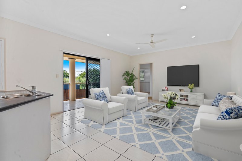 Photo - 32 Daydream Street, Redland Bay QLD 4165 - Image 2