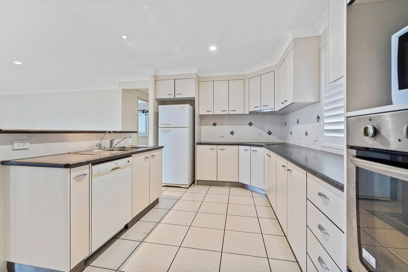 Photo - 32 Daydream Street, Redland Bay QLD 4165 - Image 7