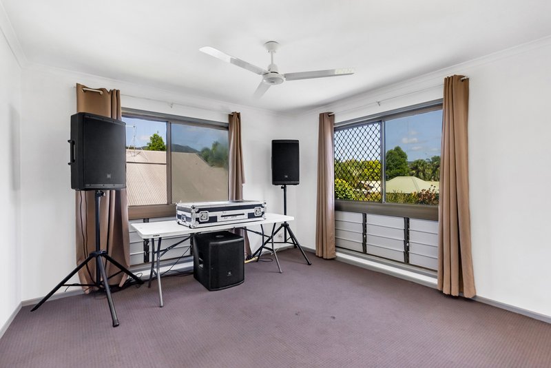 Photo - 32 Debbie Street, Trinity Park QLD 4879 - Image 9