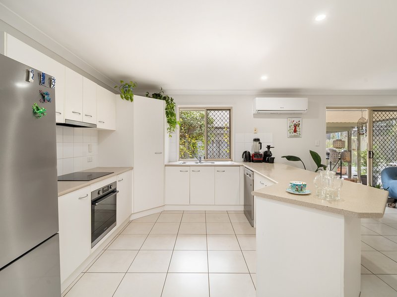 Photo - 32 Desmond Street, Narangba QLD 4504 - Image 4
