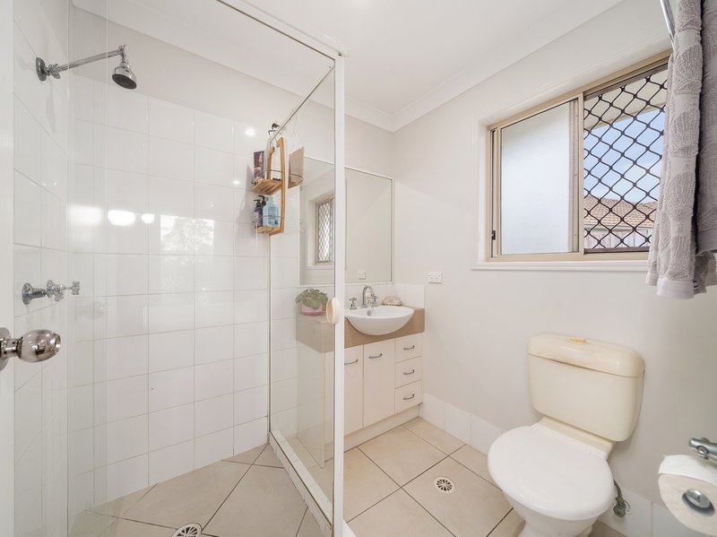 Photo - 32 Desmond Street, Narangba QLD 4504 - Image 8