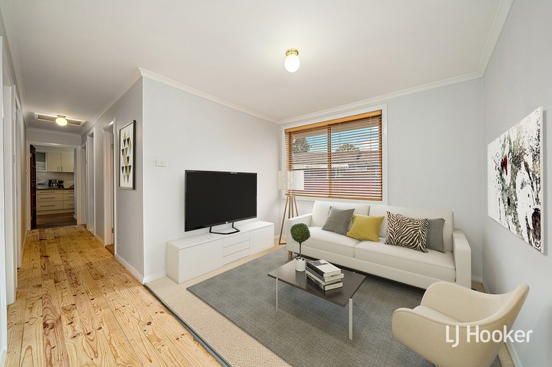 Photo - 32 Dethridge Street, Higgins ACT 2615 - Image 7