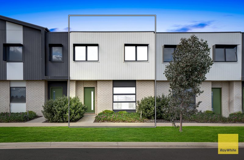 Photo - 32 Dexter Street, Deanside VIC 3336 - Image 2