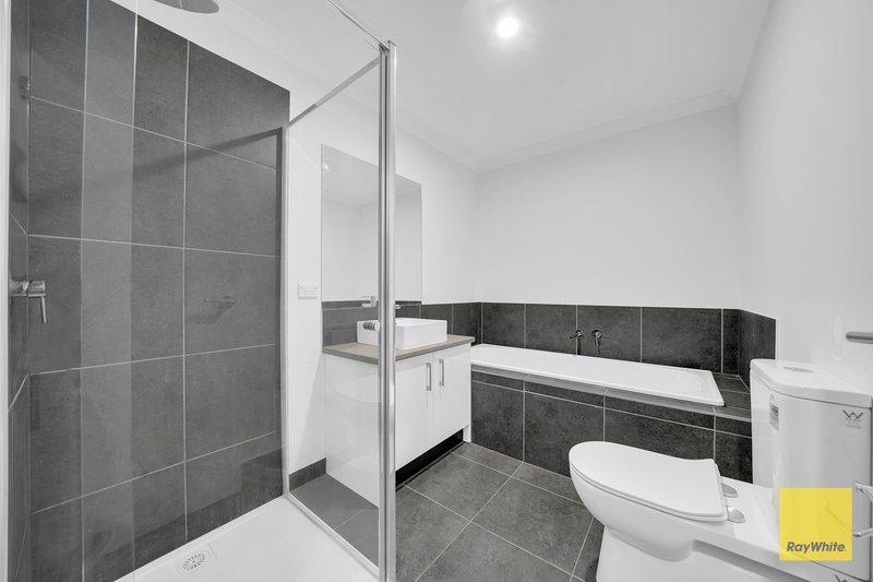 Photo - 32 Dexter Street, Deanside VIC 3336 - Image 12