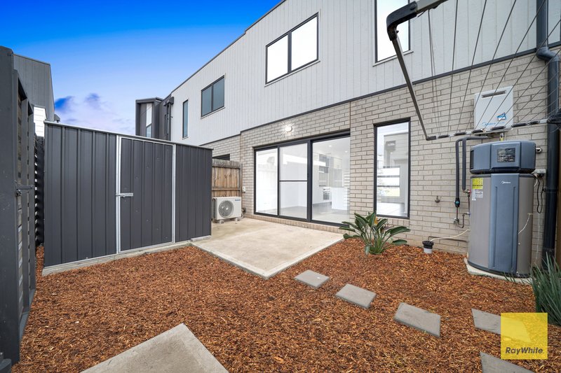 Photo - 32 Dexter Street, Deanside VIC 3336 - Image 15
