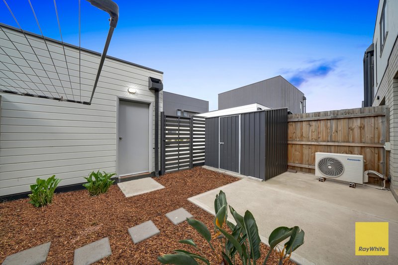 Photo - 32 Dexter Street, Deanside VIC 3336 - Image 16