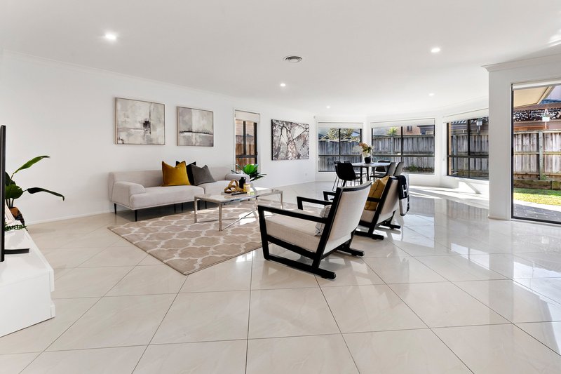 Photo - 32 Drummond Road, Beaumont Hills NSW 2155 - Image 3