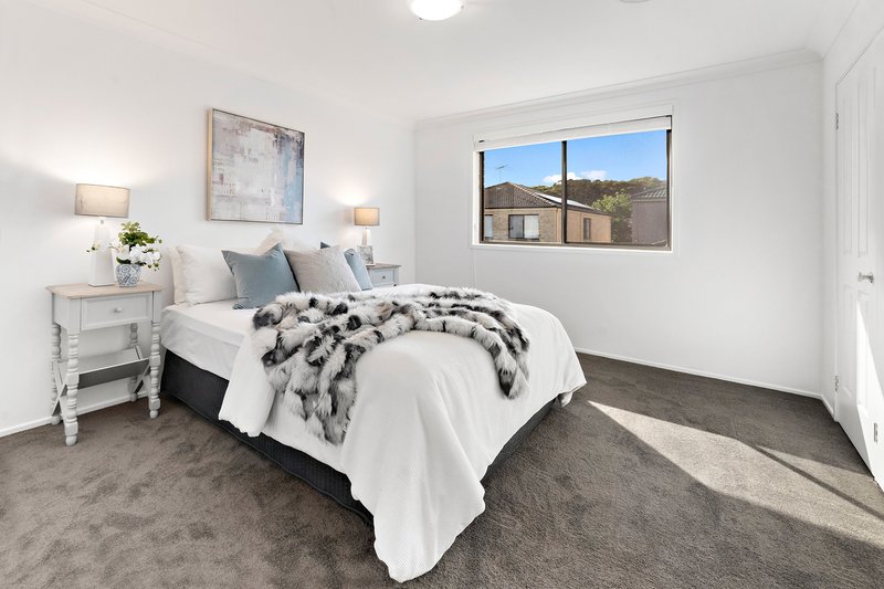Photo - 32 Drummond Road, Beaumont Hills NSW 2155 - Image 10