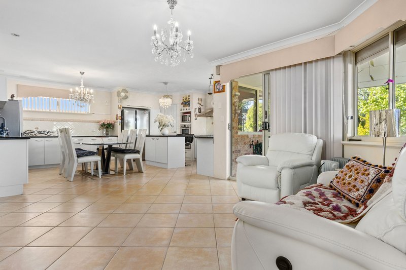 Photo - 32 Duchart Way, Coogee WA 6166 - Image 8