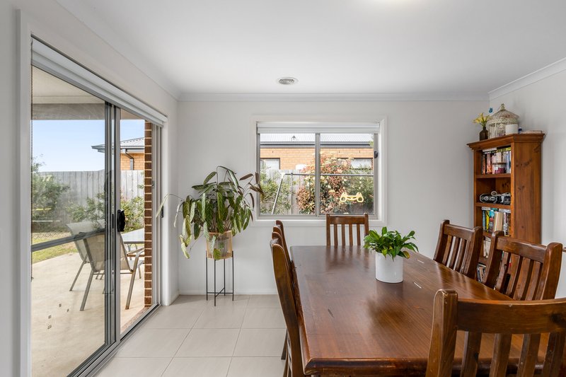 Photo - 32 Duchess Drive, St Leonards VIC 3223 - Image 3