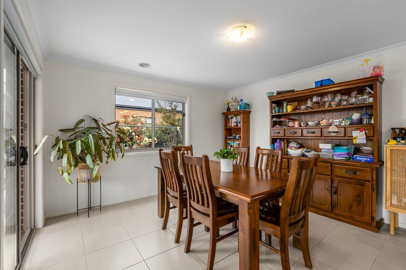 Photo - 32 Duchess Drive, St Leonards VIC 3223 - Image 4