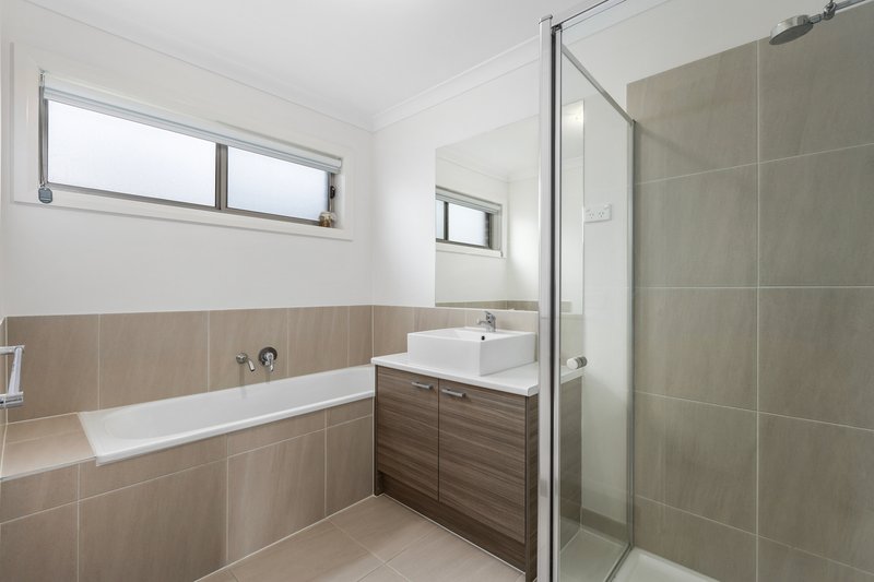 Photo - 32 Duchess Drive, St Leonards VIC 3223 - Image 11