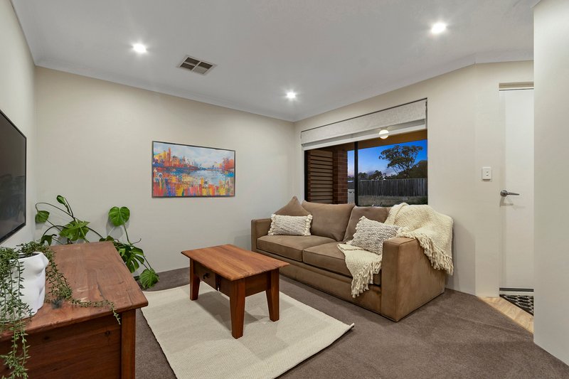 Photo - 32 Durrington Glade, Clarkson WA 6030 - Image 3