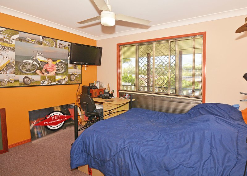 Photo - 32 Earls Court, Point Vernon QLD 4655 - Image 16