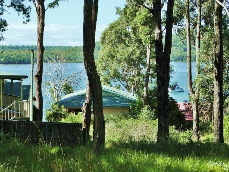 Photo - 32 Eastslope Way, North Arm Cove NSW 2324 - Image 2