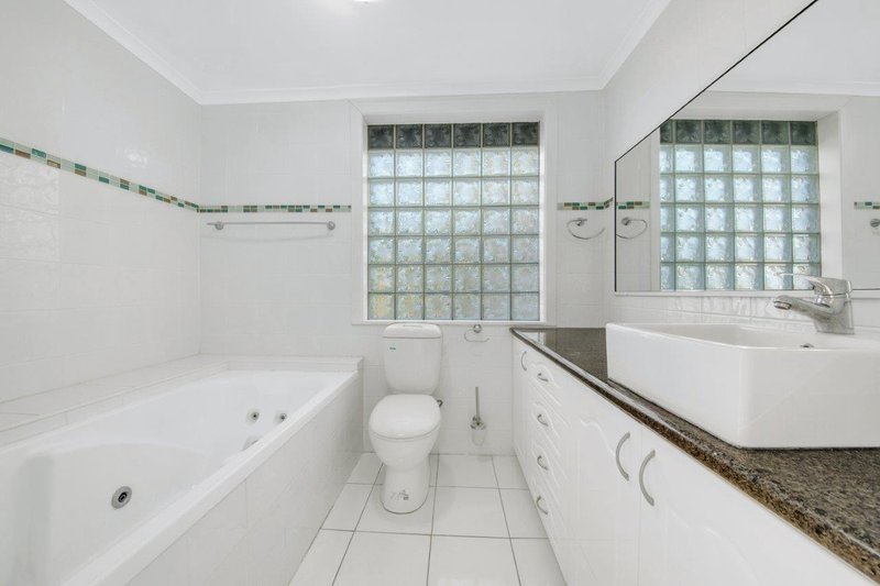 Photo - 32 Eden Street, Gladstone Central QLD 4680 - Image 15