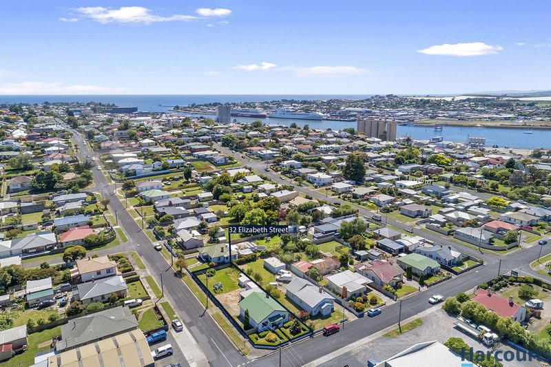 Photo - 32 Elizabeth Street, Devonport TAS 7310 - Image 2