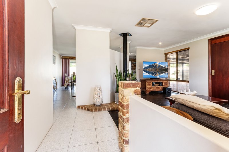 Photo - 32 Elliot Road, Hocking WA 6065 - Image 3